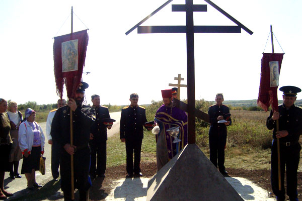 Освещение поклонных крестов в пгт. Андреевка