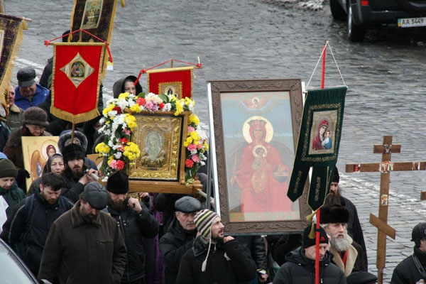 15 марта в Киеве состоялся традиционный Крестный ход в честь праздника иконы Божией матери Державная
