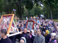 У стен Верховной Рады прошло молитвенное стояние против цифровой идентификации и биометрических документов У стен Верховной Рады прошло молитвенное стояние против цифровой идентификации и биометрических документов