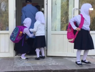 Не раз отработанная информационная технология с хиджабом